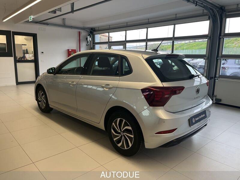 Volkswagen Polo VI 2022 1.0 tsi Life 95cv dsg
