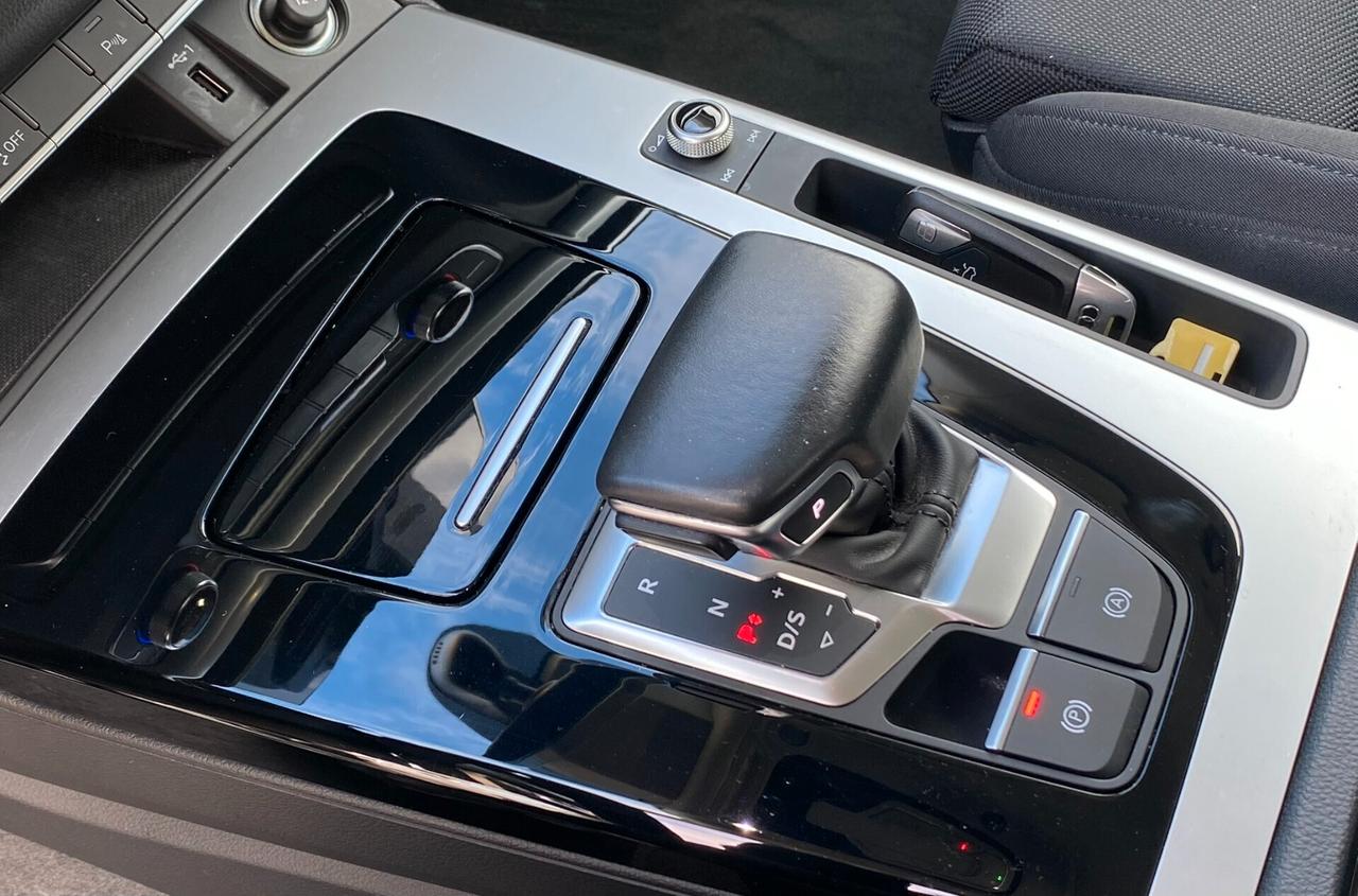 Audi Q5 S line 2.0 TDI 204CV s-tronic mhev quattro 40