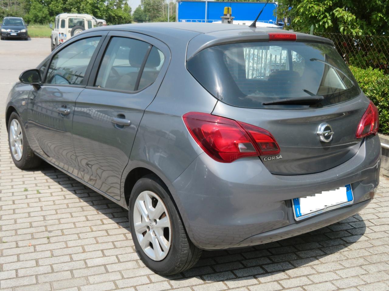 Opel Corsa 1.2 5 porte Cosmo