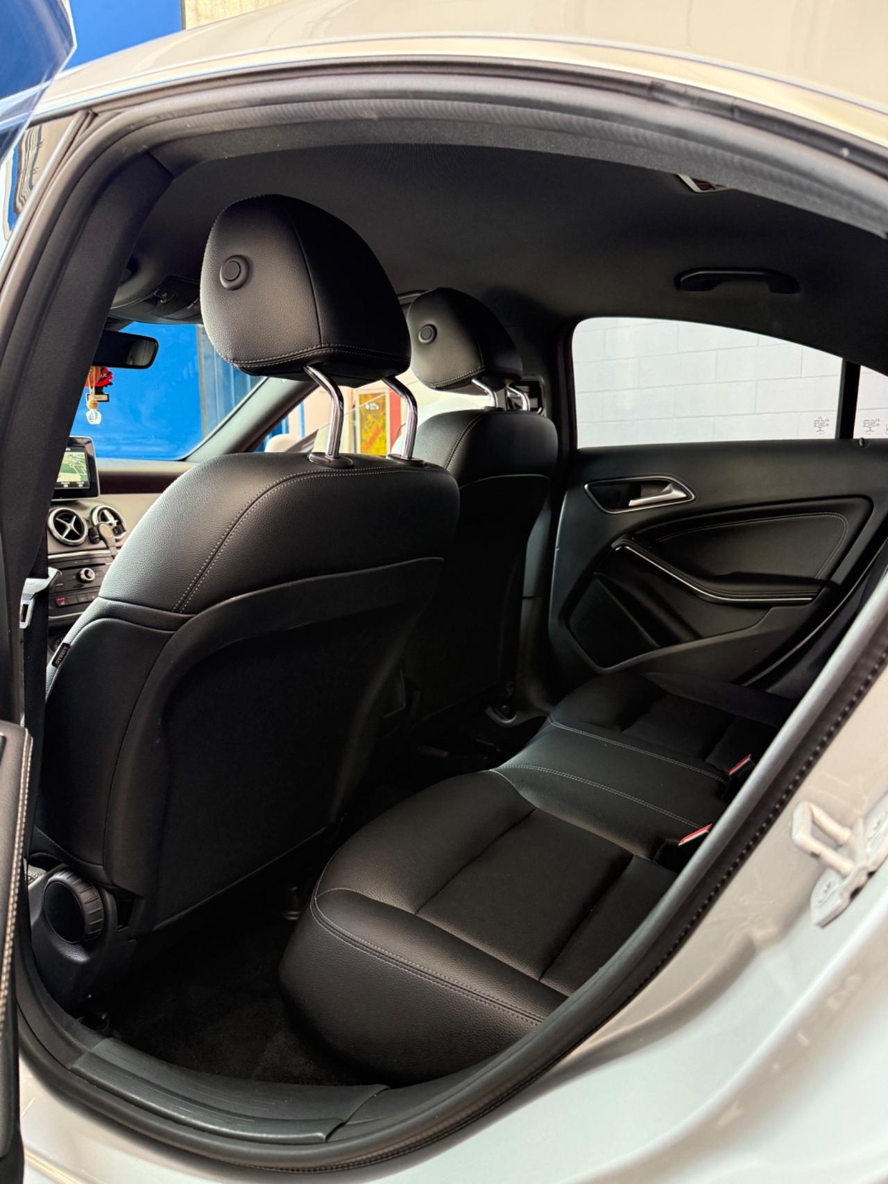Mercedes-benz CLA 180 Sport 122cv