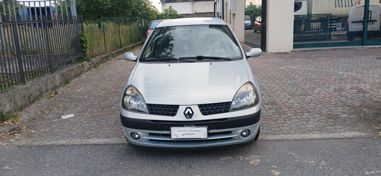 Renault Clio 1.2 cat neopatentati benzina