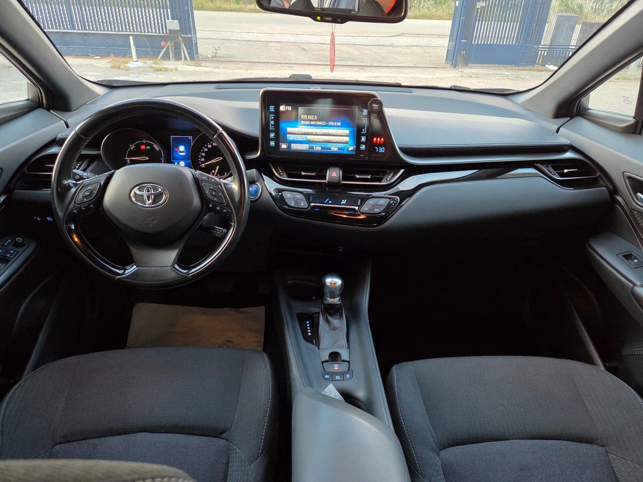 Toyota C-HR 1.8 Hybrid E-CVT Active