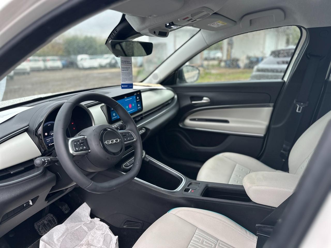 FIAT 600 IV 2023 - 600 1.2 hybrid La Prima 110cv auto