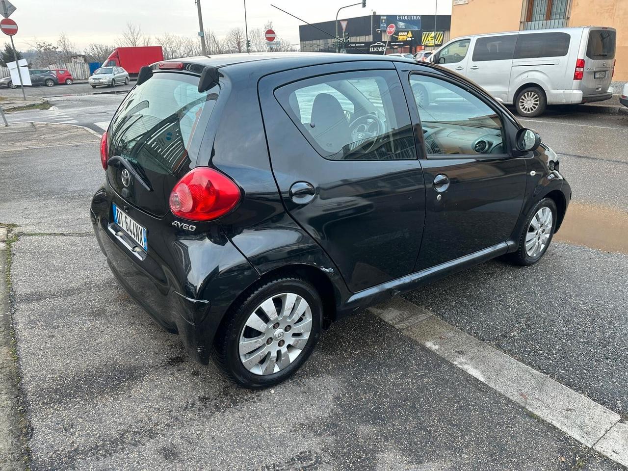 Toyota Aygo 1.0 12V VVT-i 5 porte Sol