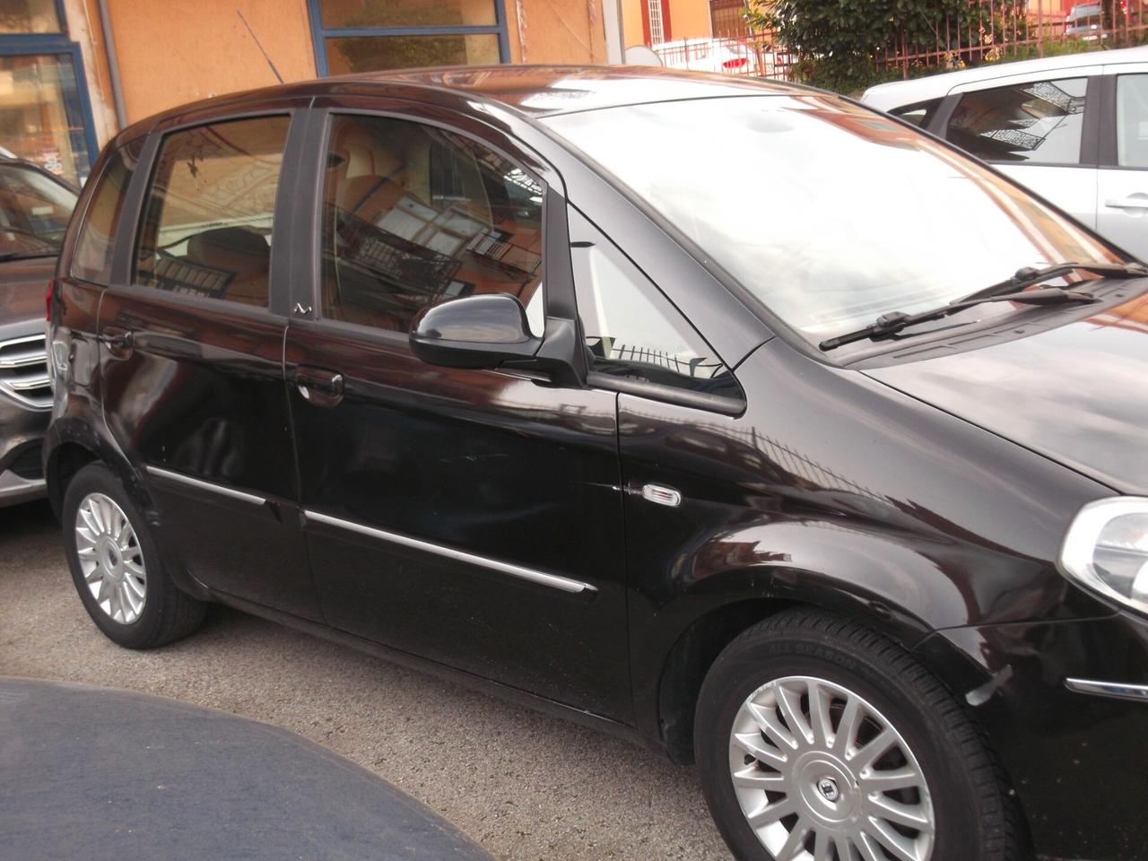 Lancia MUSA 1.4 16V Gold - 30