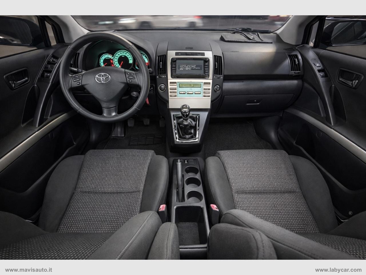 TOYOTA Corolla Verso 2.2 16V D-4D D-Cat 7pti 7P.