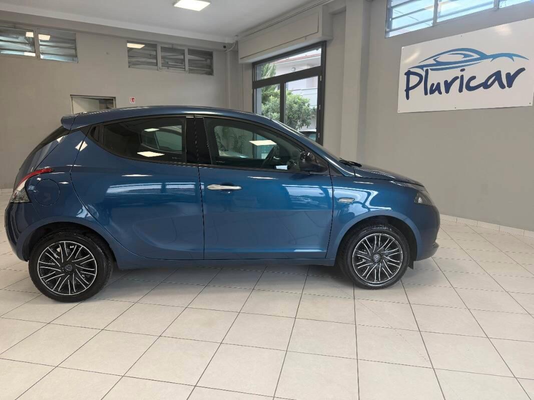 Lancia Ypsilon III 1.0 firefly hybrid UnYca s&s 70cv