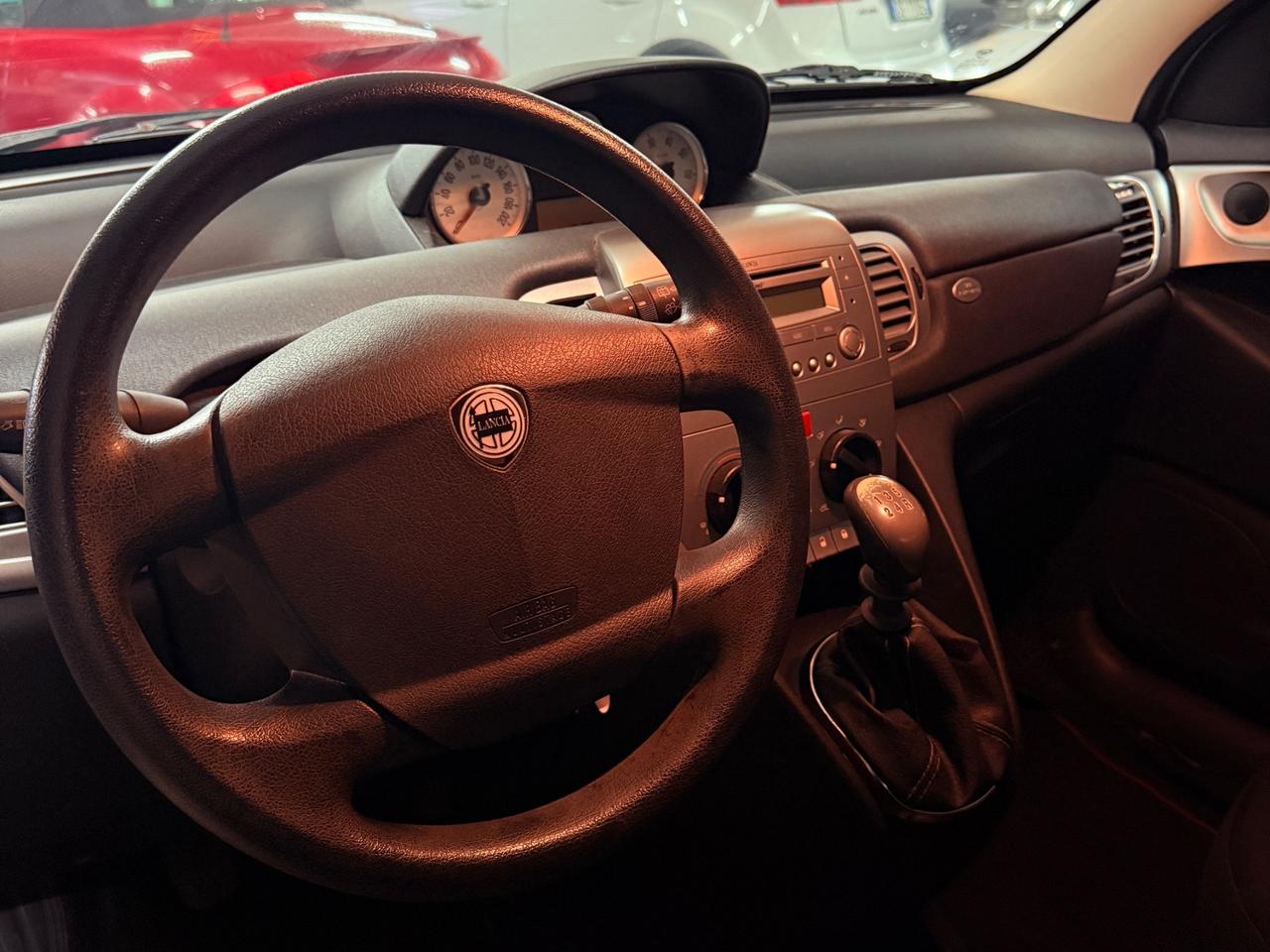 BELLISSIMA LANCIA YPSILON CON SOLI 56.412 KM