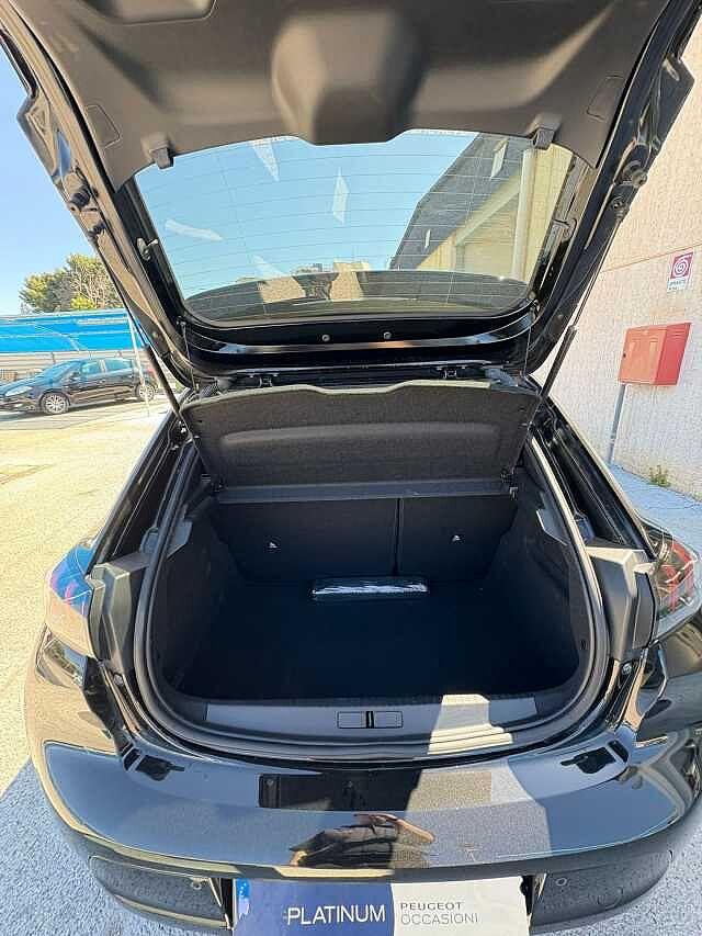 Peugeot 208 motore elettrico 136 CV 5 porte GT