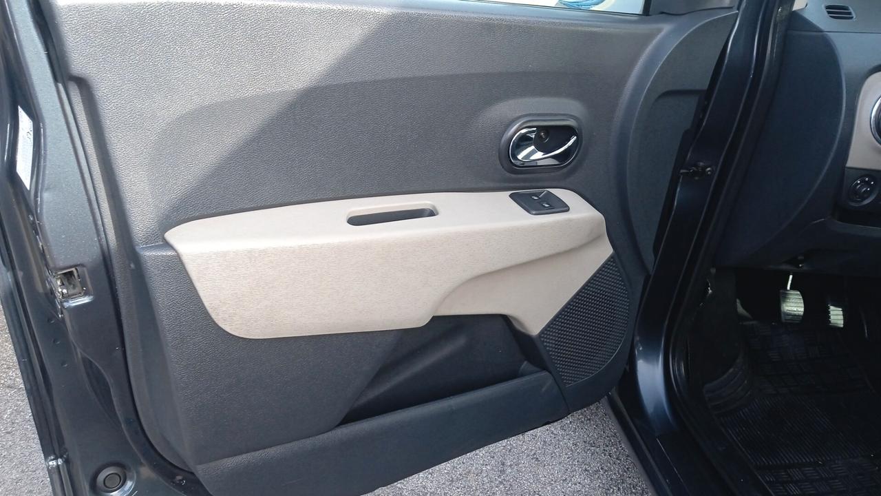 DACIA LODGY 1.5 DIESEL 7 POSTI
