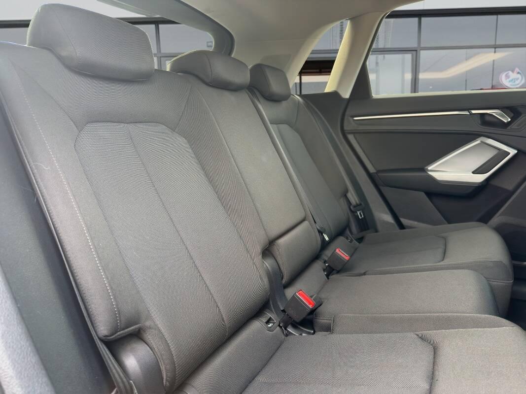 Audi Q3 35 2.0 tdi Business Plus AUTOM E CARPLAY