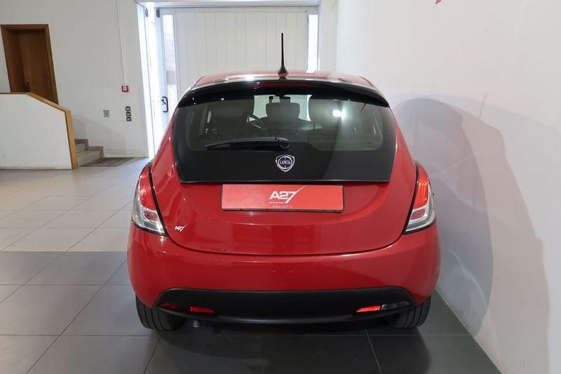 Lancia Ypsilon Ypsilon 1.0 firefly hybrid ORO s&s 70cv 5p.ti
