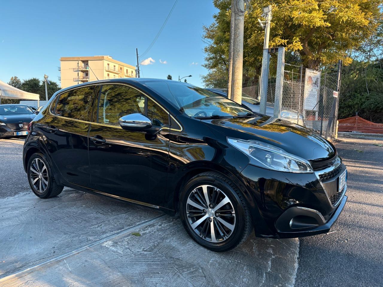 Peugeot 208 Allure KM Certificati (Tetto panoramico)
