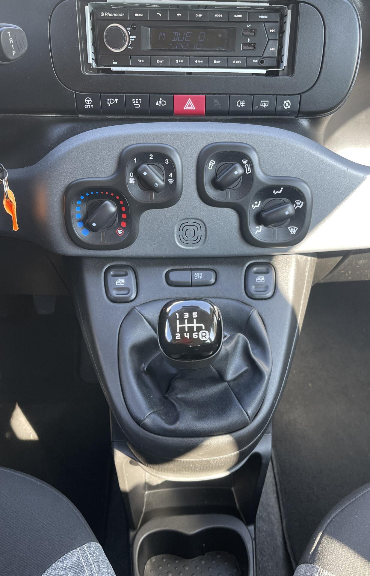 Fiat Panda 1.0 Hybrid Street Van 4 posti