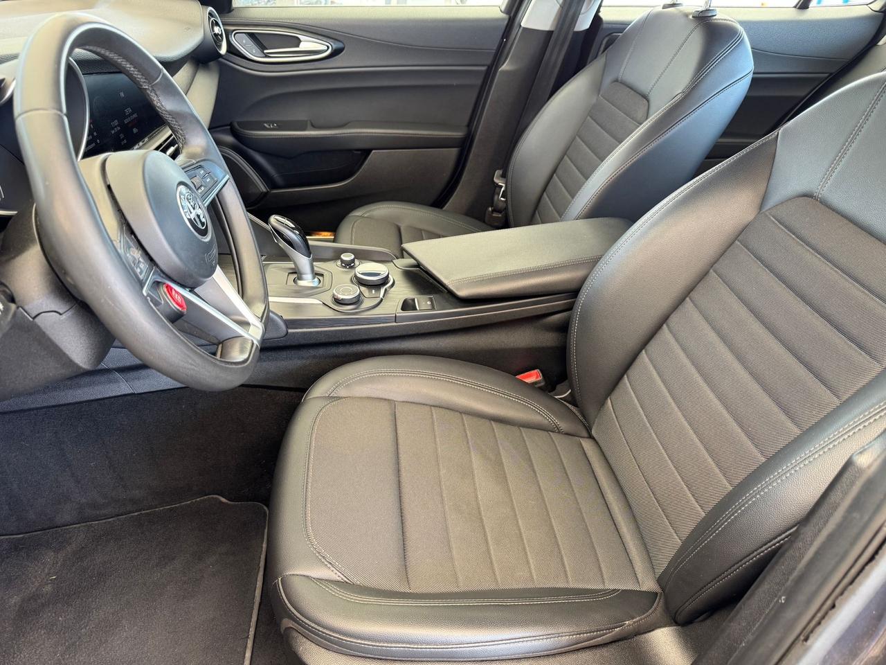 Alfa Romeo Giulia Super 2.2 AT8 Q4 180cv