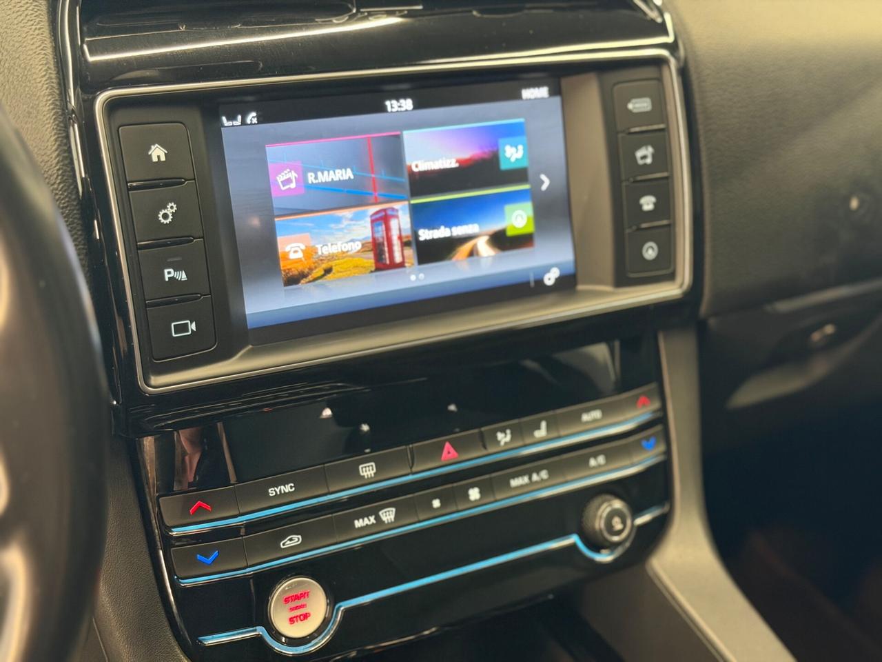 Jaguar F-Pace 2.0 D 180 CV AWD PRESTIGE
