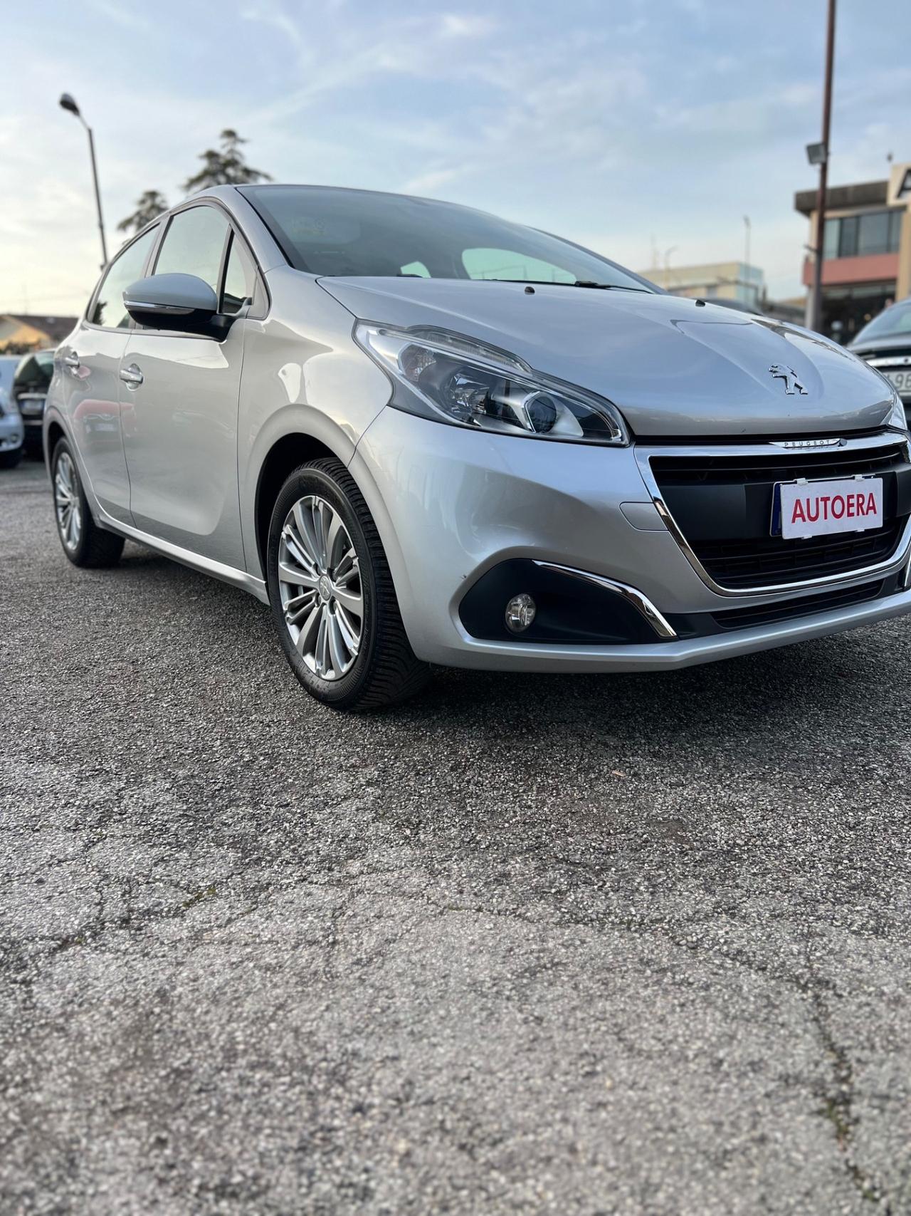 Peugeot 208 PureTech 82 5 porte Allure