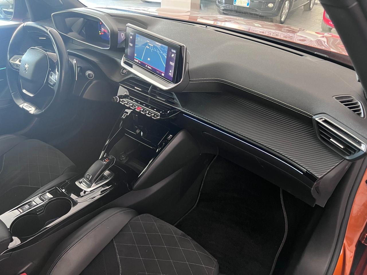 Peugeot 2008 1.5 bluehdi 130cv GT Pack EAT8 AUTOMLED/CAMERA.. PERFETTA!