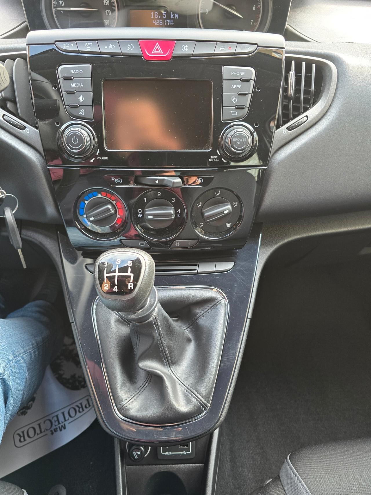 Lancia Ypsilon 1.2 69 CV 5 porte GPL Ecochic Platinum