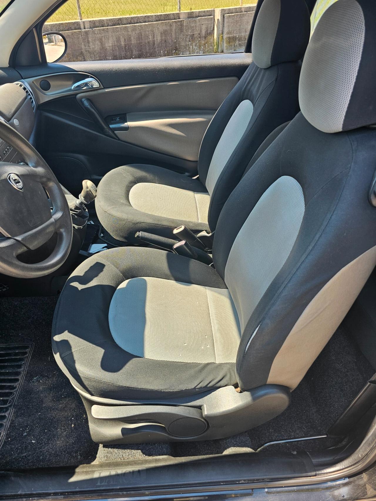 Lancia Ypsilon 1.2 Argento