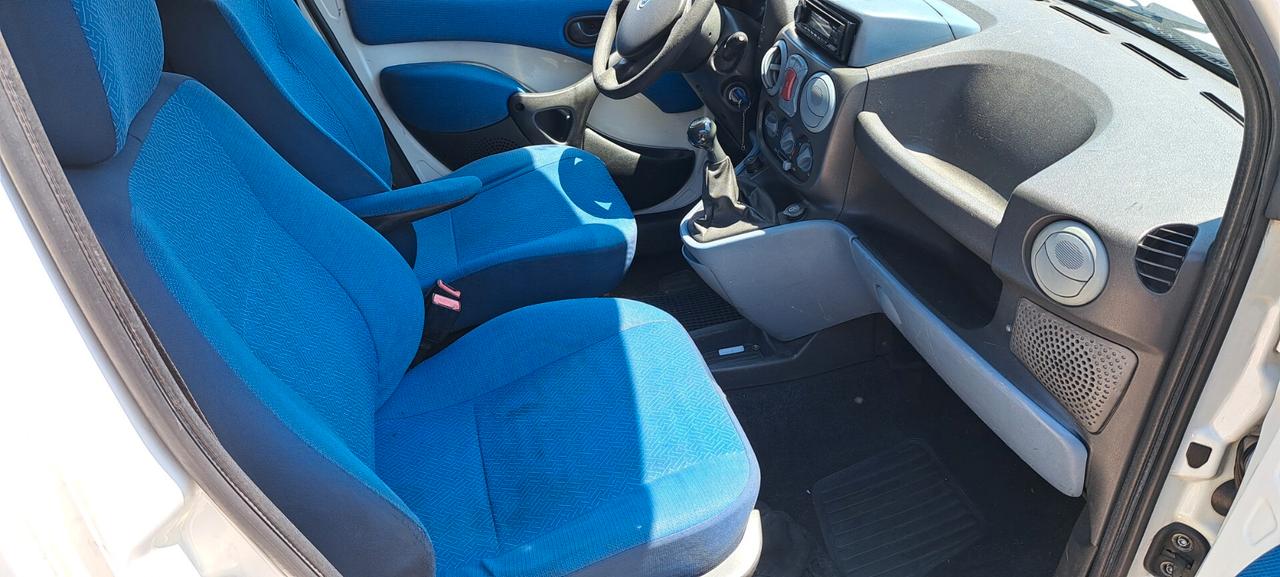 Fiat Doblo 1.9 JTD cat Cargo Lamierato SX