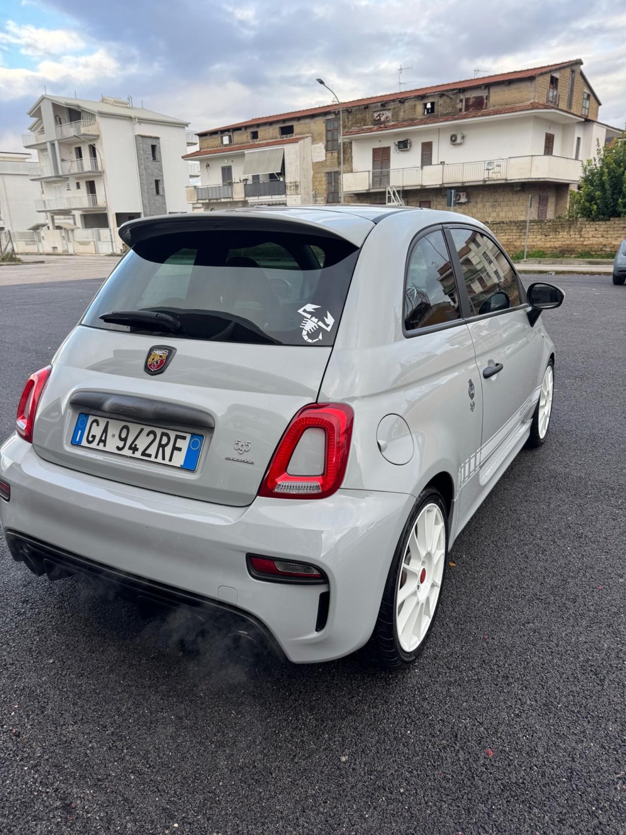 Abarth 695 1.4 Turbo T-Jet 180 CV 70°