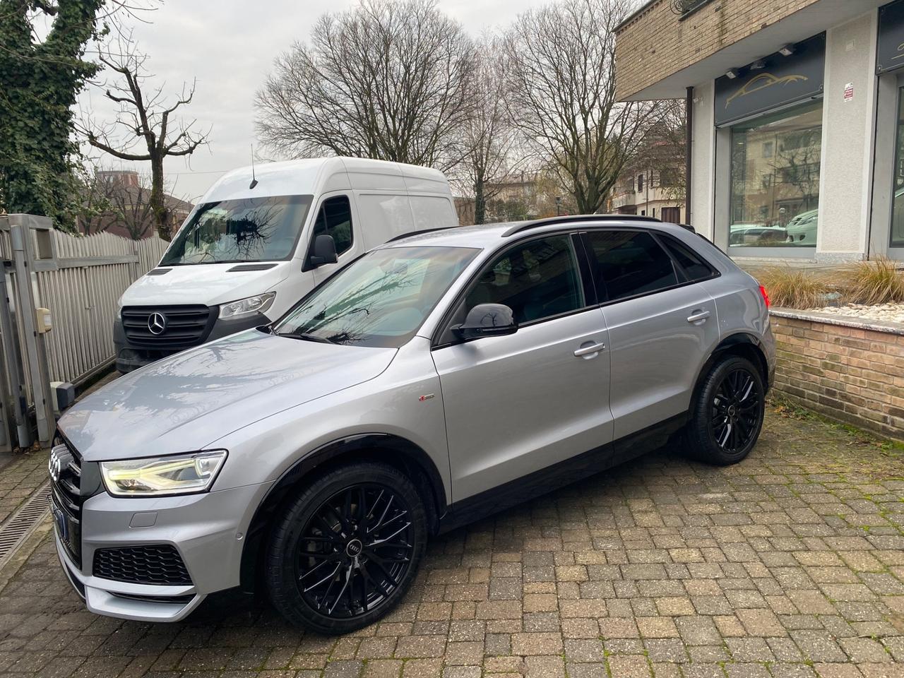Audi Q3 2.0 TDI 120 CV S-tronic Sport S-Line