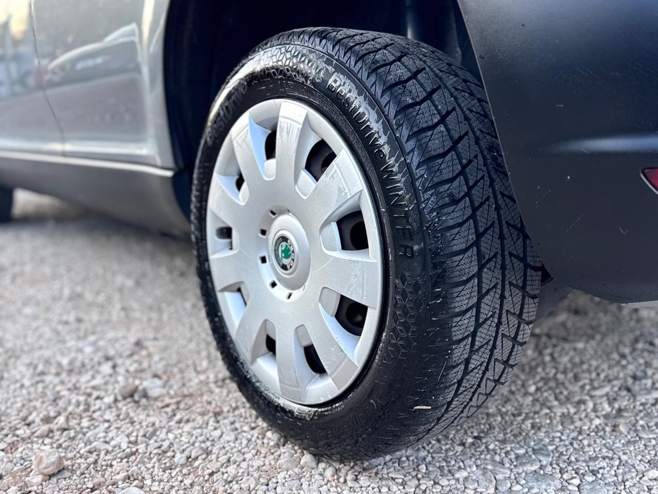 Skoda Yeti 2.0 TDI 110cv Neopatentati Gancio Traino