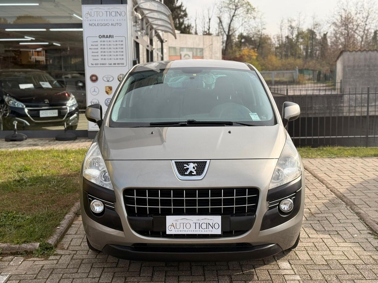 Peugeot 3008 1.6 HDi 110CV cambio robotizzato Business