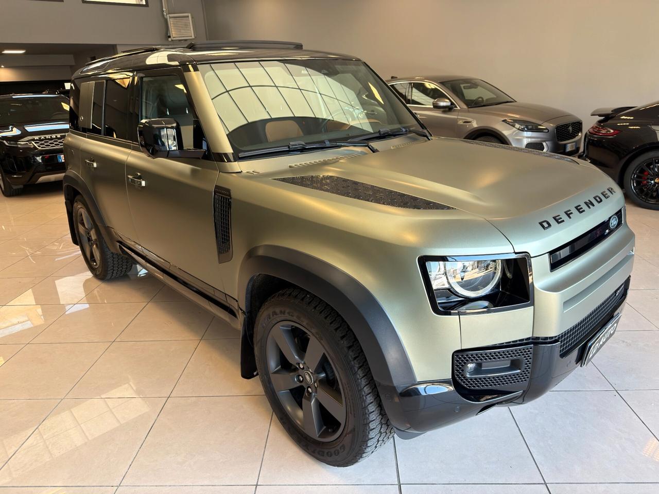 Land Rover Defender 110 3.0D I6 250 CV AWD Auto X-Dynamic HSE GANCIO TRAINO TETTO APRIBILE