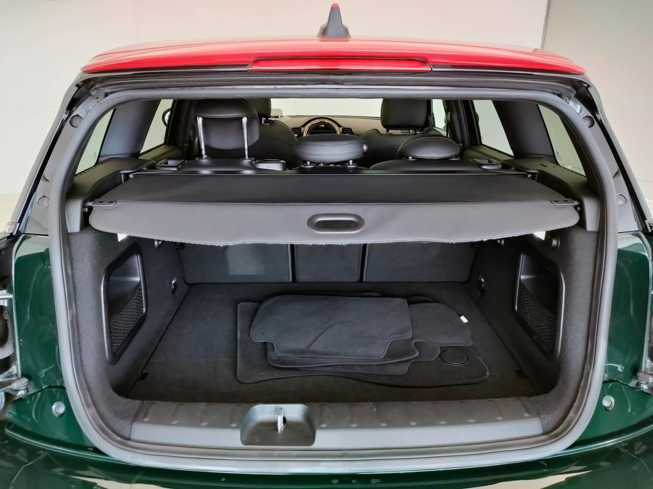 MINI Mini IV F54 2019 Clubman Mini Clubman 2.0 JCW Essential auto