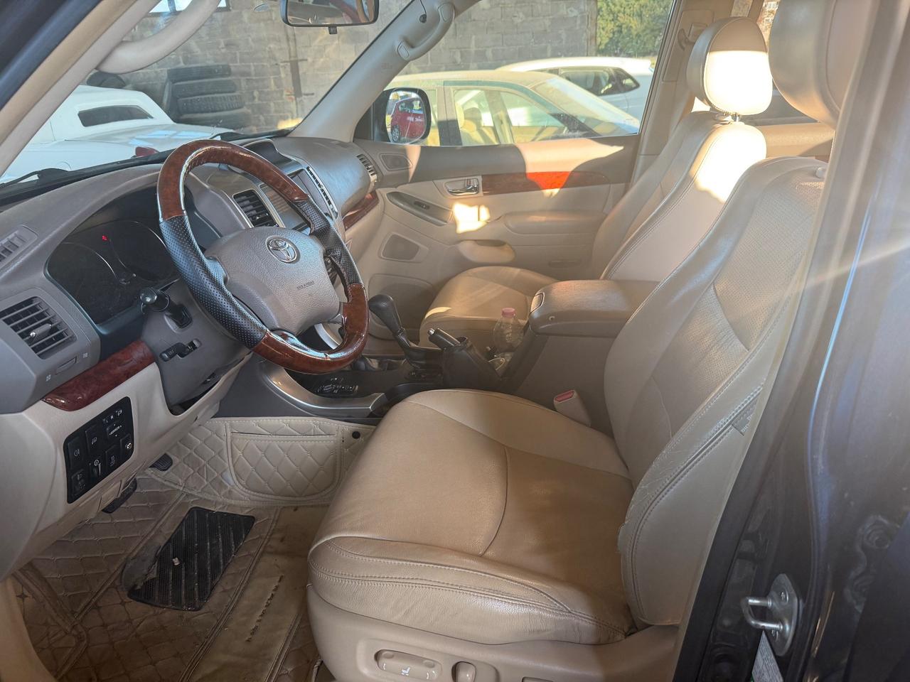 Toyota Land Cruiser 3.0 D-4D 16V 8 posti