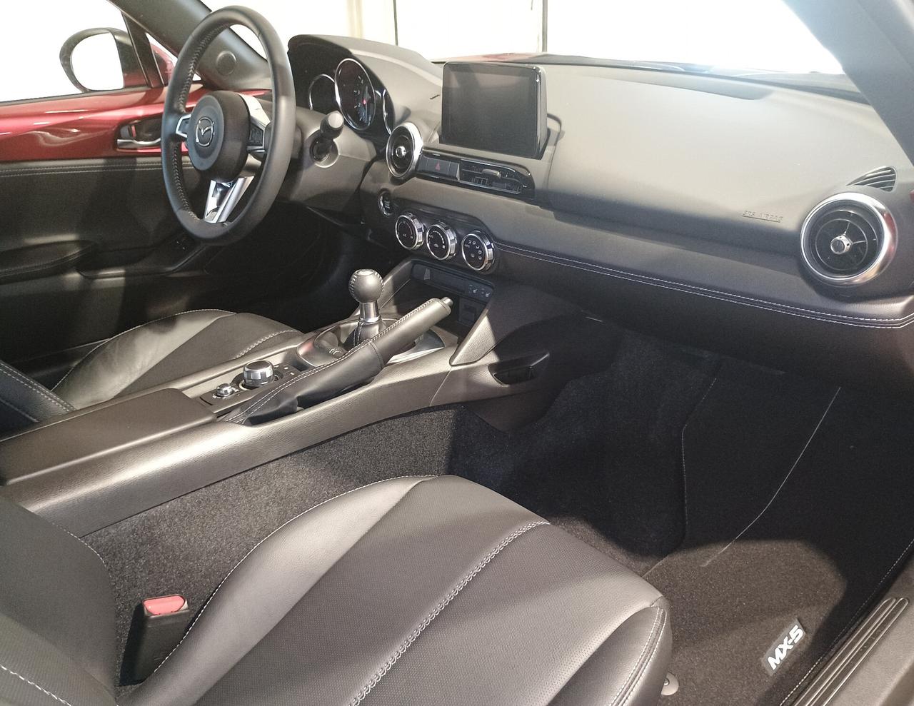 Mazda MX-5 2.0L Skyactiv-G RF Exclusive-Line