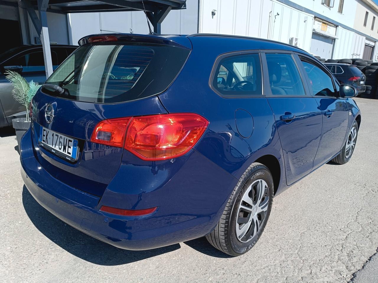 Astra 1.7 CDTI 110CV Sports Tourer Elective