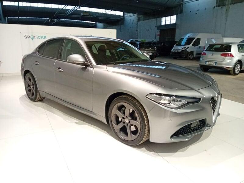 Alfa Romeo Giulia 2.0 Turbo 200 CV AT8 Sport-Tech