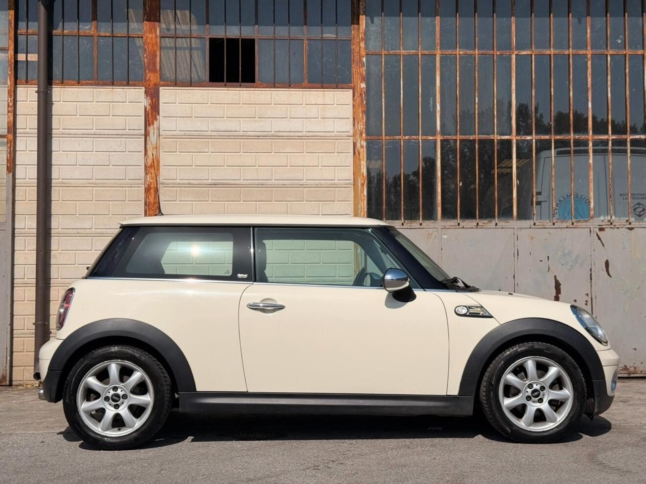 Mini 1.4 16V One Chili