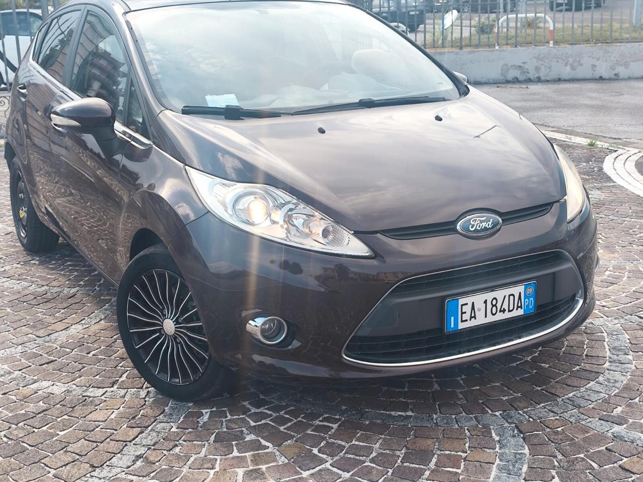 Ford Fiesta 1.4 TDCi 5p. Titanium