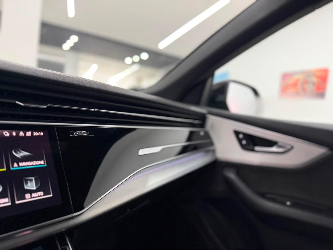 Audi Q8 50 TDI 286 CV quattro Sline