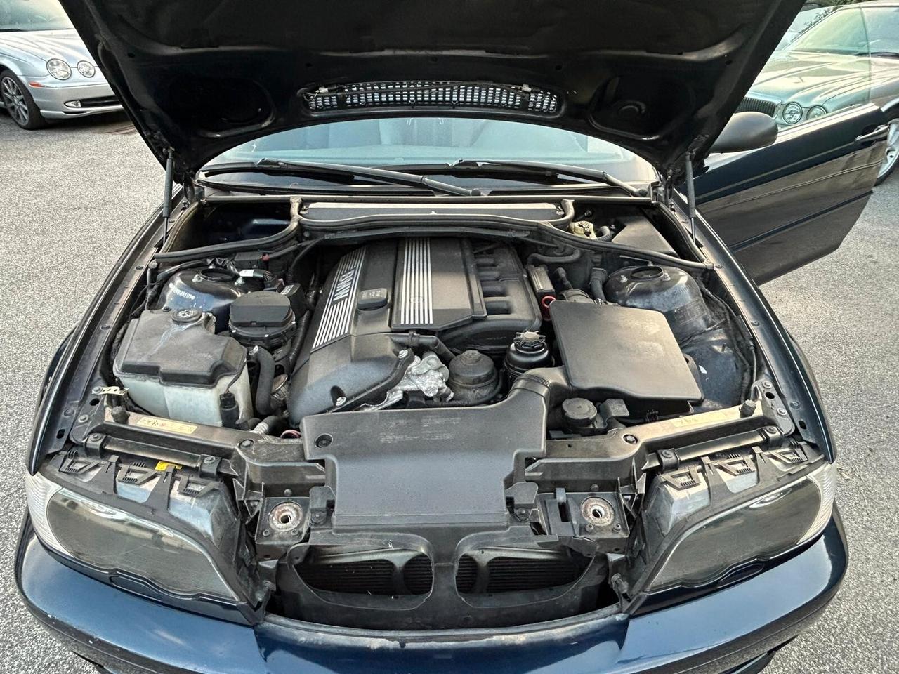 Bmw 320 320i (2.2) cat 4 porte Attiva