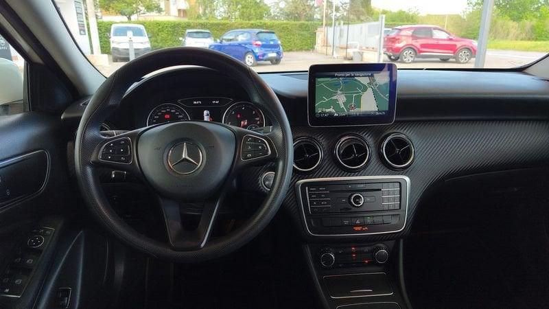 Mercedes-Benz GLA GLA 200 d Automatic Business