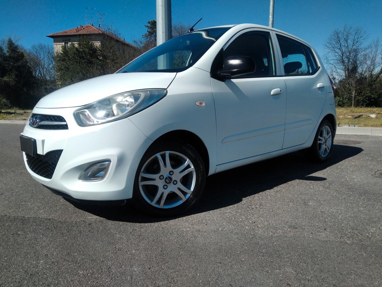 Hyundai i10 1.1 69cv 12V Sound Edition x neopatentati