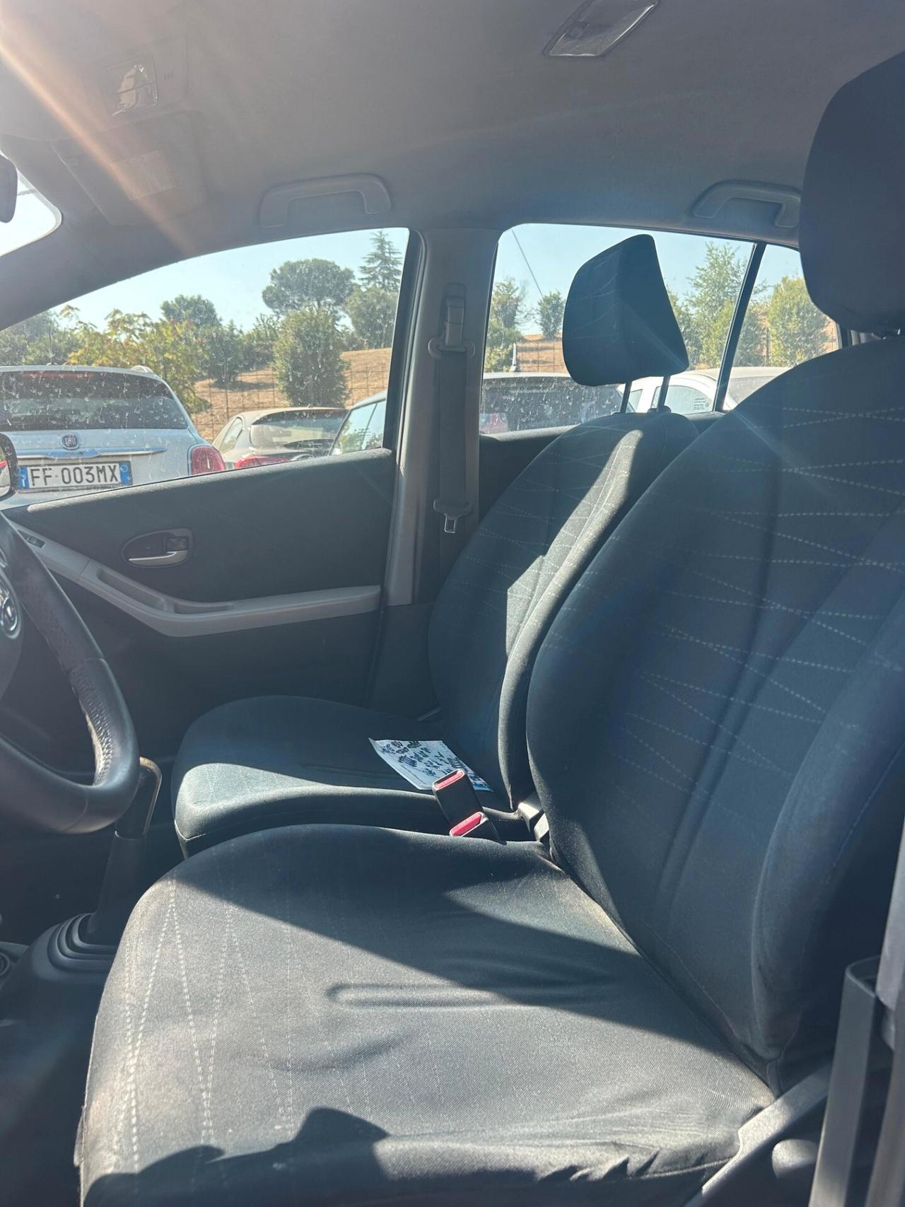 Toyota Yaris 1.3 5 porte Navi