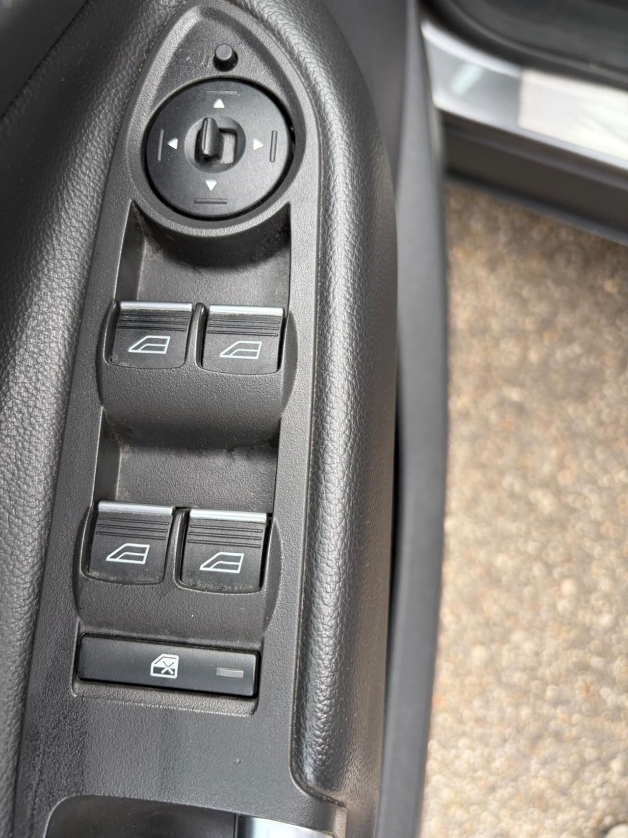 FORD KUGA 2.0 TDCI 2WD TITANIUM “MANIACALE”