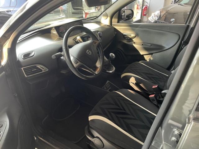 Lancia Ypsilon Ypsilon 0.9 85cv benzina Automatico Bluetooth