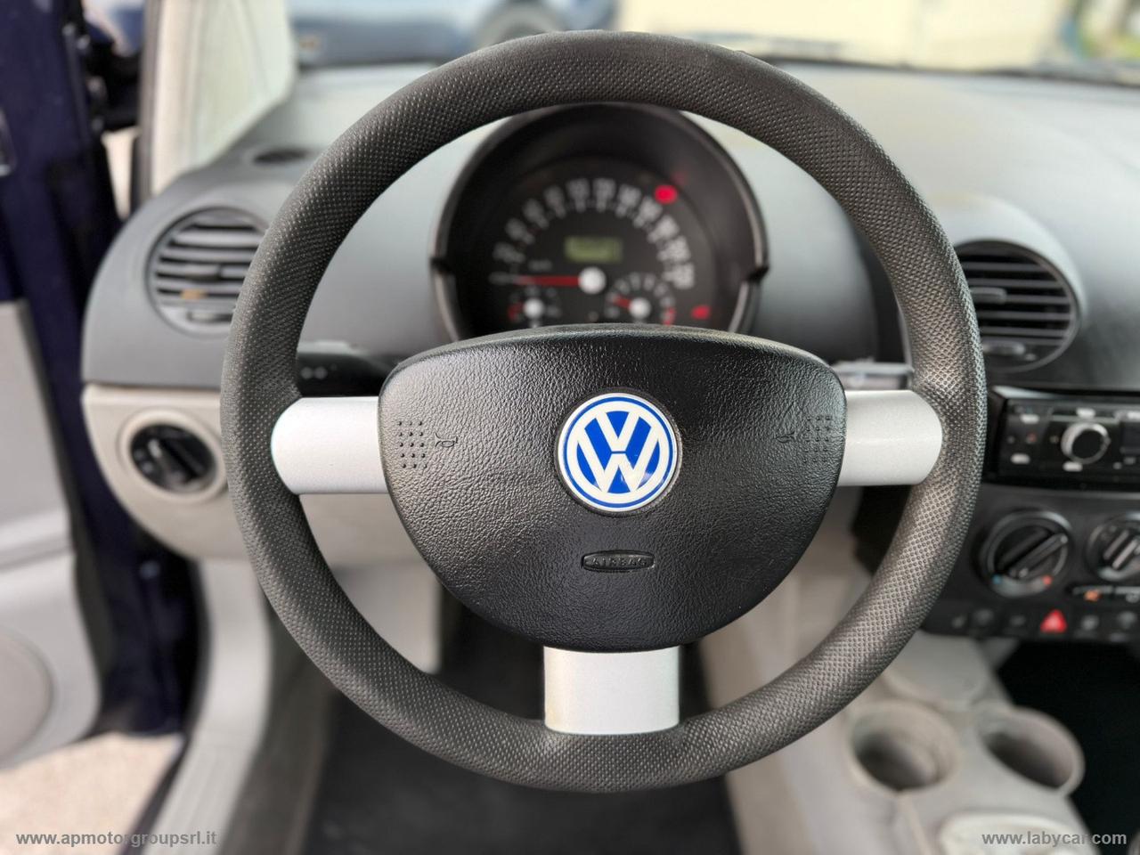 VOLKSWAGEN New Beetle 1.6