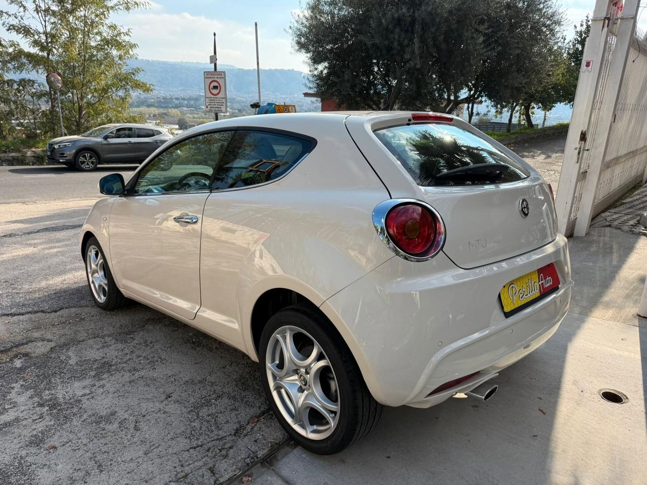 Alfa Romeo MiTo 1.6 JTDm-2 S&S Distinctive Sport Pack