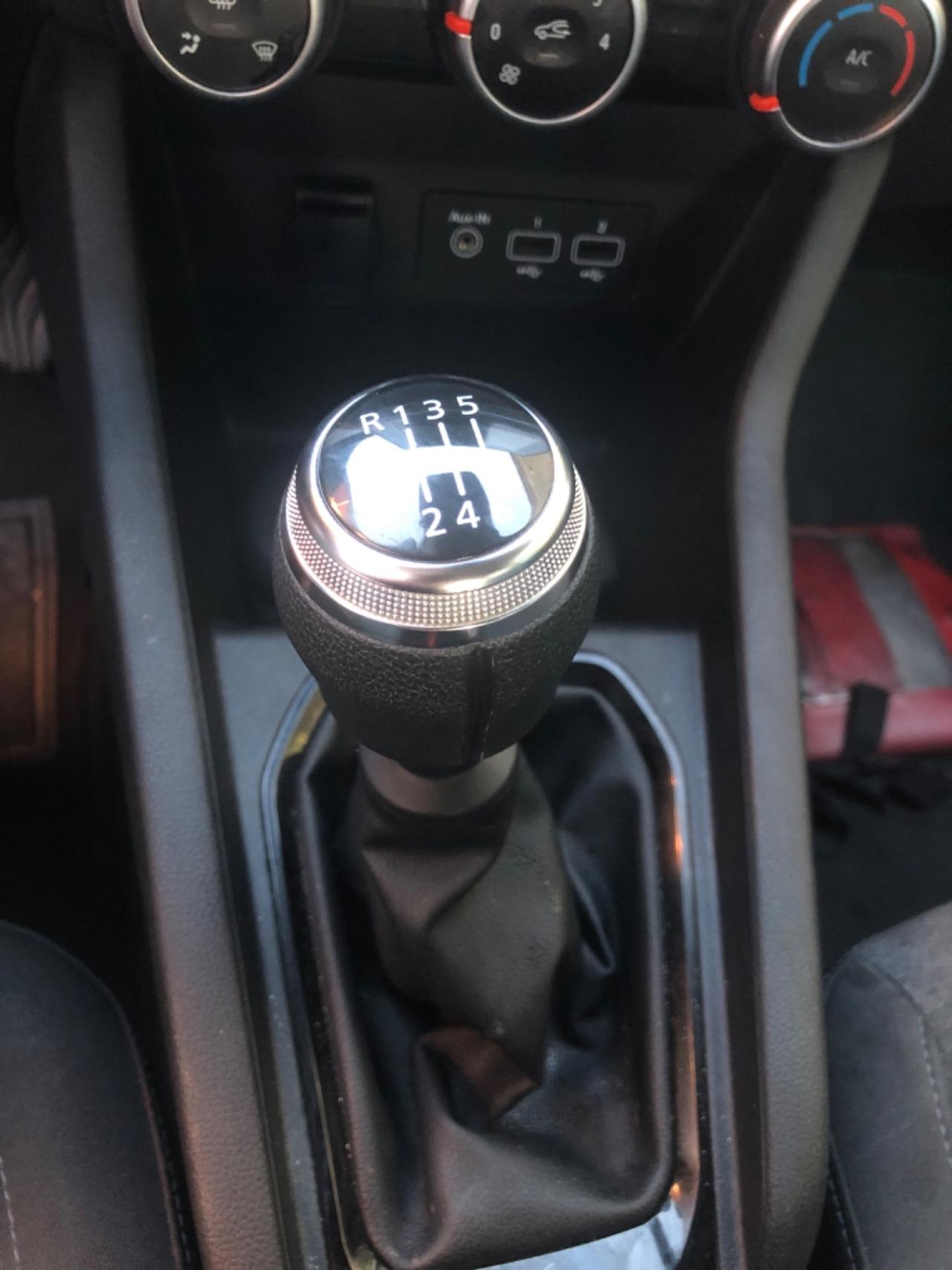 Renault Clio TCe 90 CV 5 porte Techno