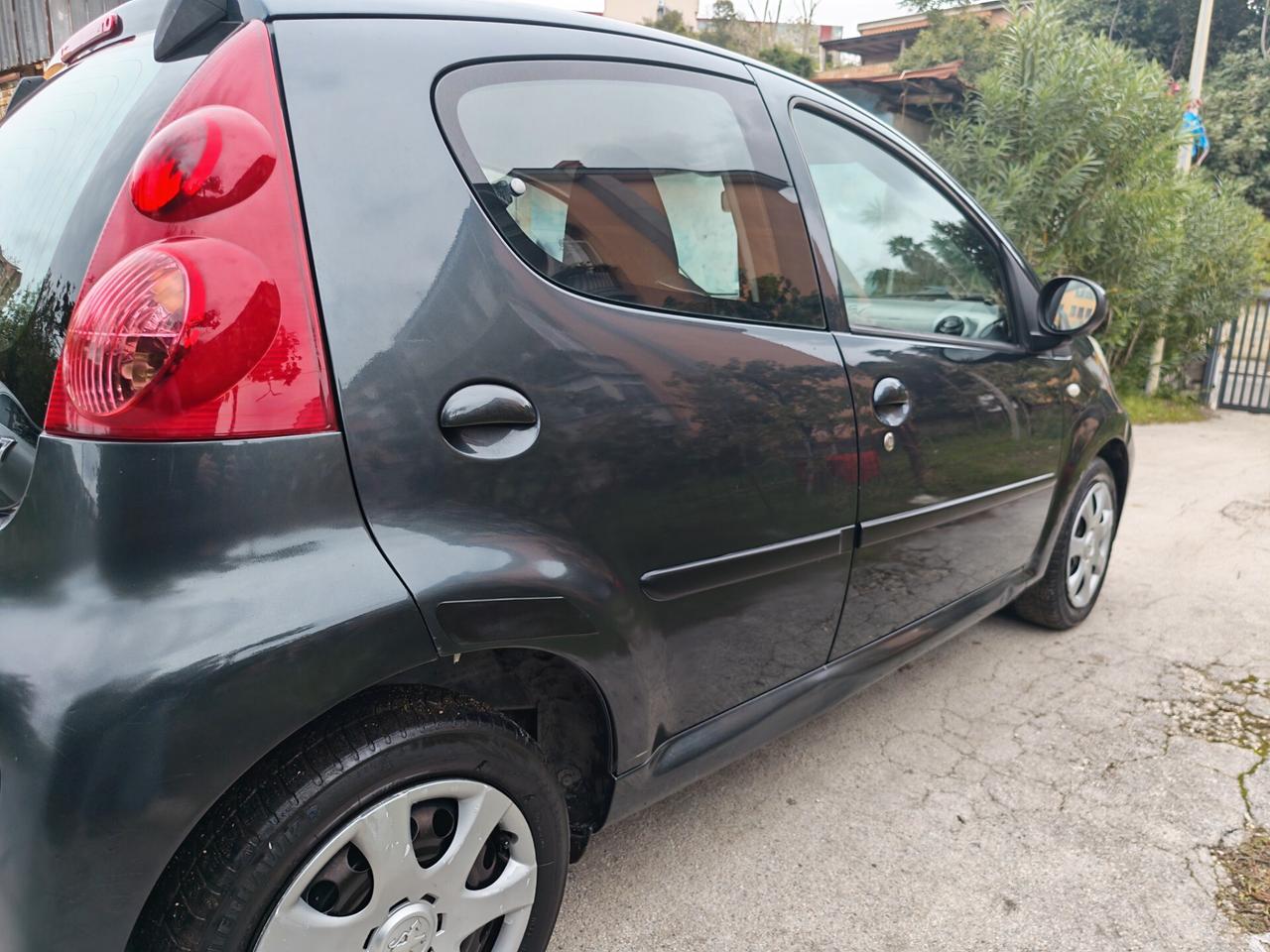 Peugeot 107 RESTYLING CON CARPLAY FUNZIONA TUTTO