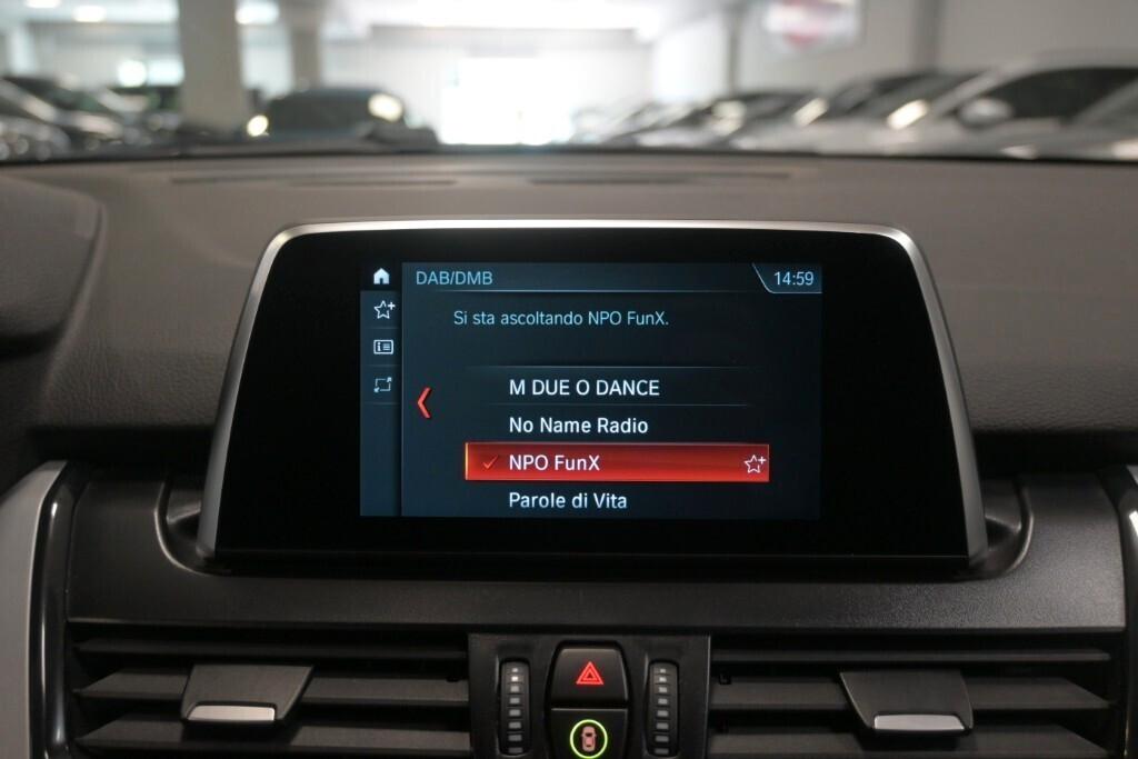 BMW 216D ACTIVE TOURER 116CV 6M. BUSINESS ADVANTAGE ( FARI LED - PELLE - CRUISE - NAVI - PARK ASSISTANT - TELECAMERA POST. )
