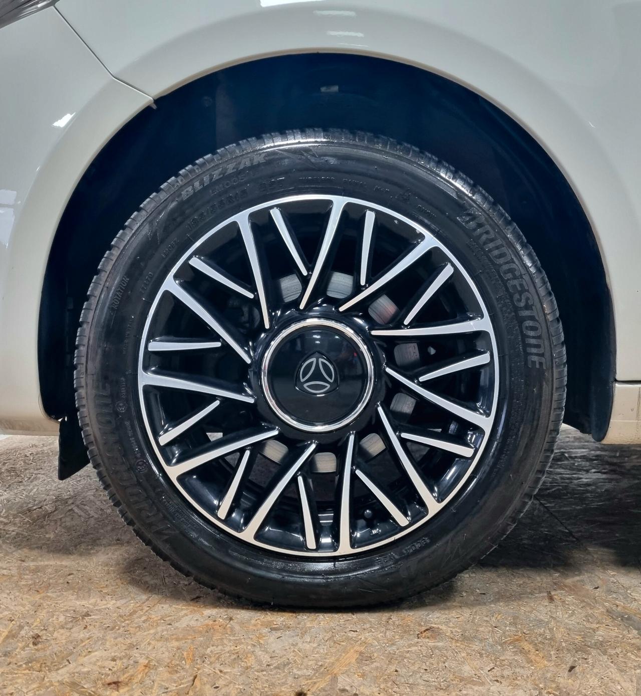 LANCIA YPSILON 1.3 MJT 16V 95 CV 5p. MOMO DESING